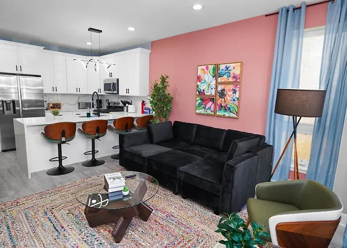 Cozy 3br Retreat Sleeps 8 With Free Parking Near Of Illinois Chicago, Medical District & West Loop * Чикаго