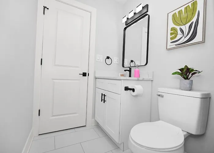 Cozy 3br Retreat Sleeps 8 With Free Parking Near Of Illinois Chicago, Medical District & West Loop Чикаго