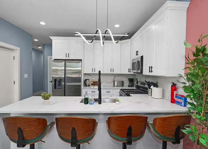 Апартаменты Cozy 3br Retreat Sleeps 8 With Free Parking Near Of Illinois Chicago, Medical District & West Loop *